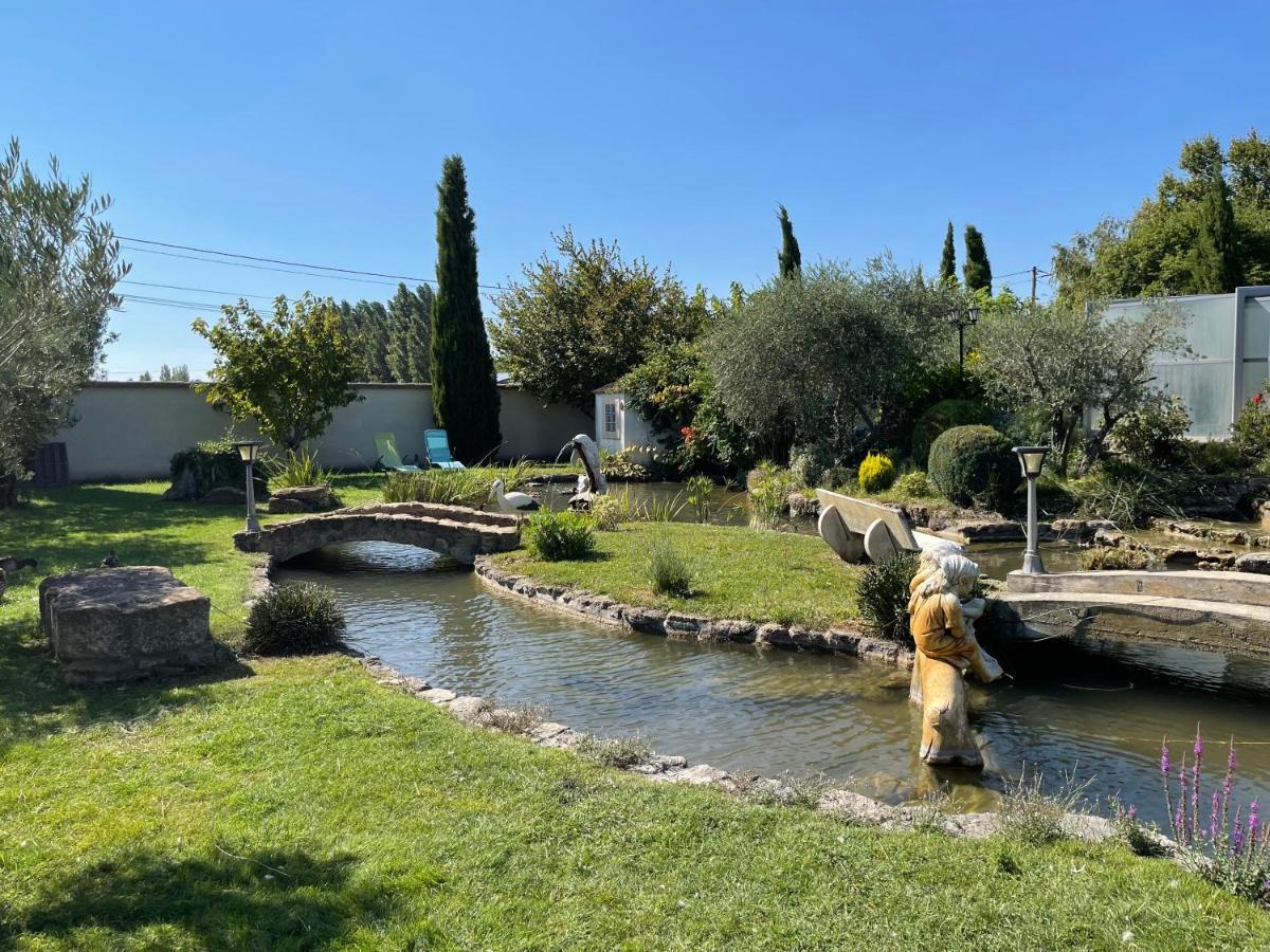 Studio Les Petits Lutins Entraigues-sur-la-Sorgue Exterior photo