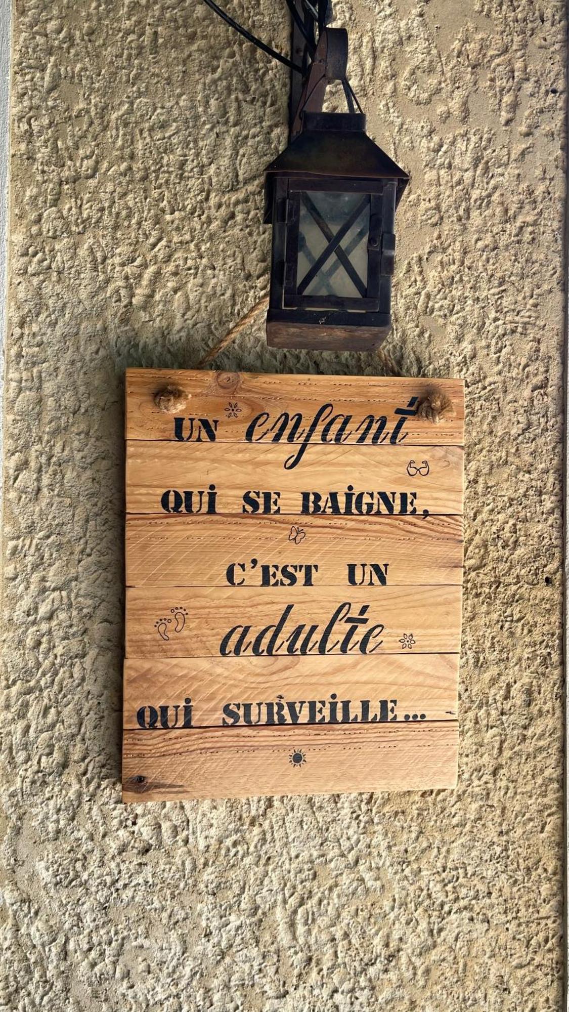 Studio Les Petits Lutins Entraigues-sur-la-Sorgue Exterior photo